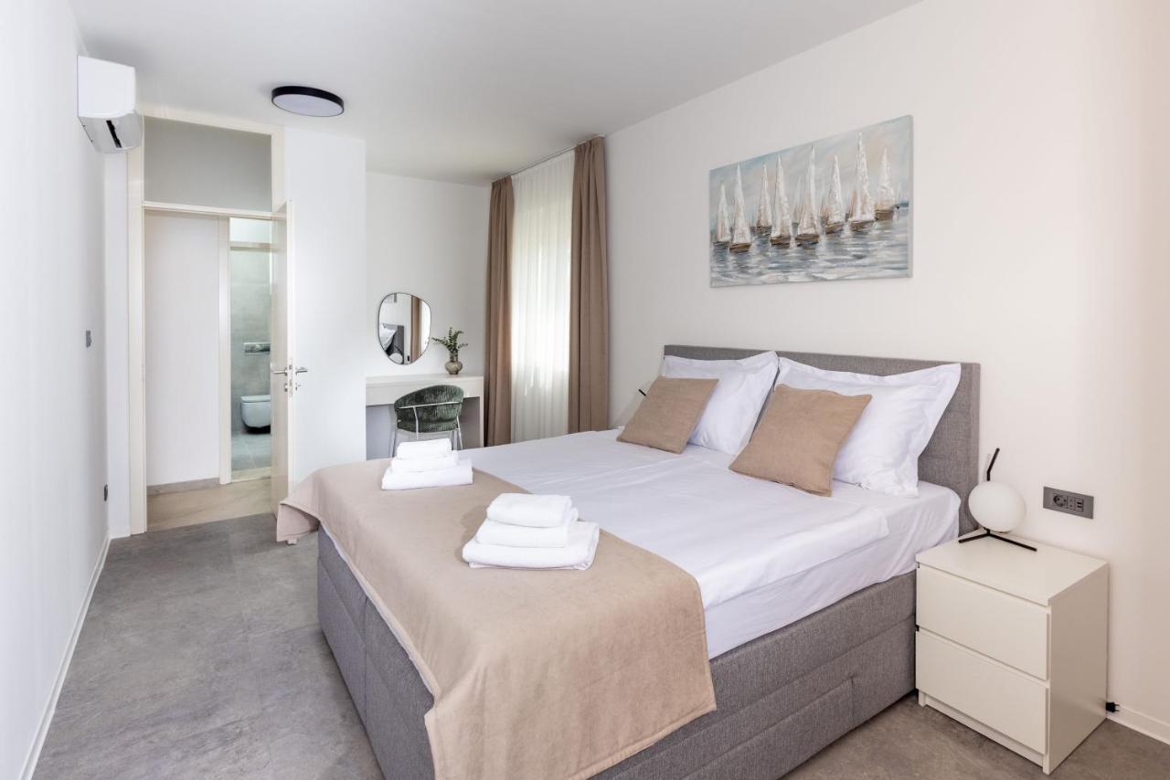 Apartments Ocrux Trogir Exterior photo