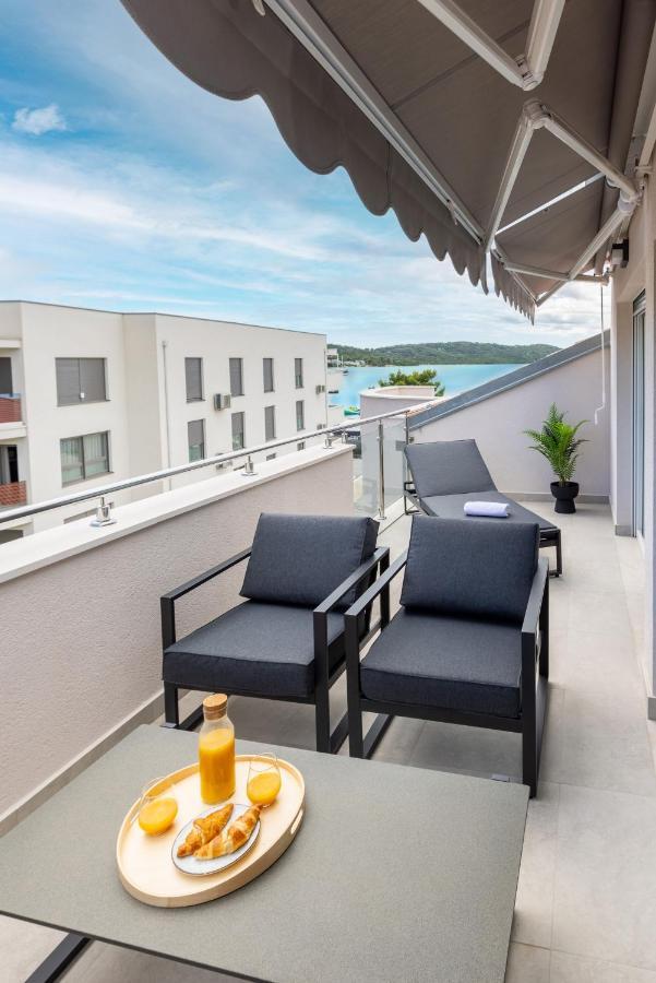 Apartments Ocrux Trogir Exterior photo